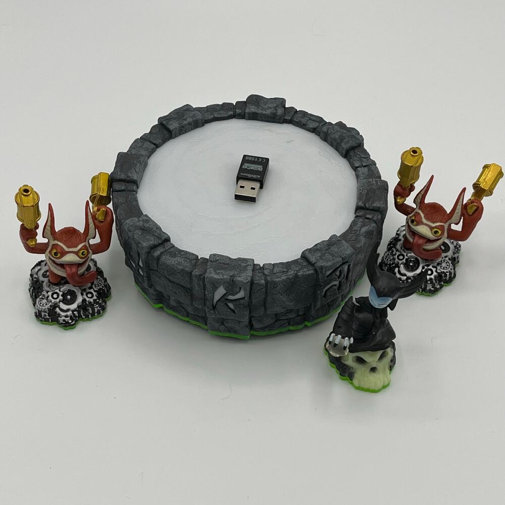 Skylanders Wii PS3 Wireless Portal 83973080A USB Dongle 3 Figures Power Tested